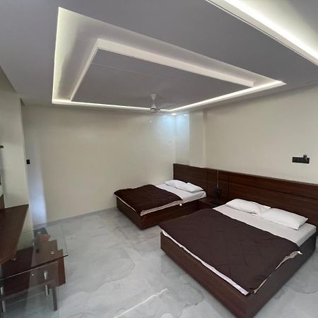 Hotel Sai Sandesh Shirdi Extérieur photo