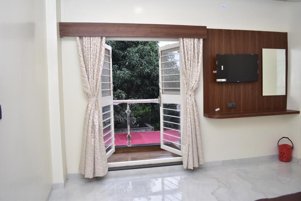 Hotel Sai Sandesh Shirdi Extérieur photo