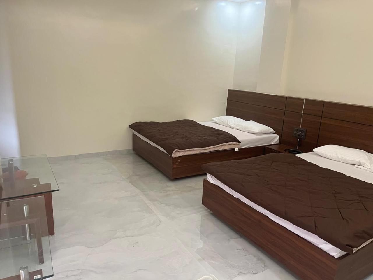 Hotel Sai Sandesh Shirdi Extérieur photo