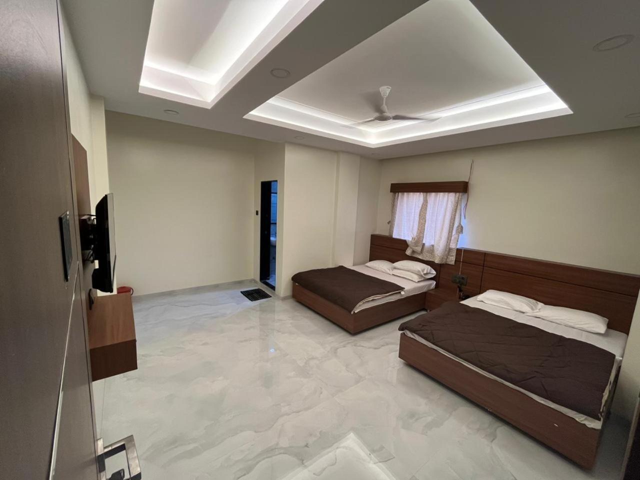 Hotel Sai Sandesh Shirdi Extérieur photo