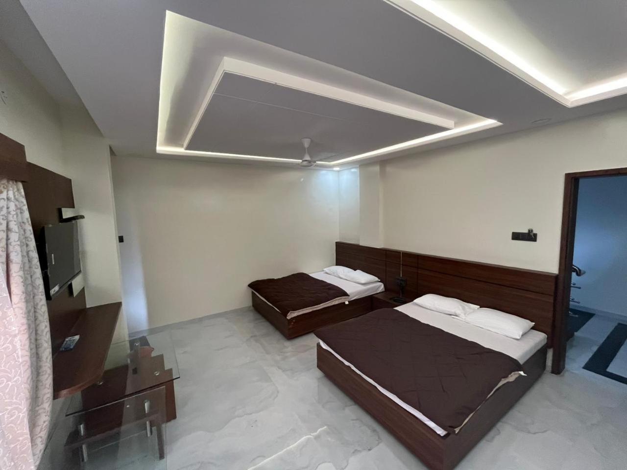 Hotel Sai Sandesh Shirdi Extérieur photo